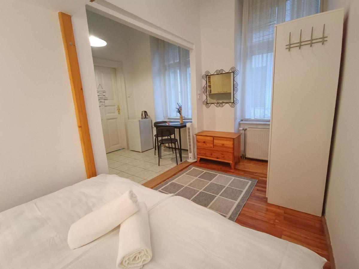 R172 Elitehost Raday Studio Apartment Budapest Exteriör bild