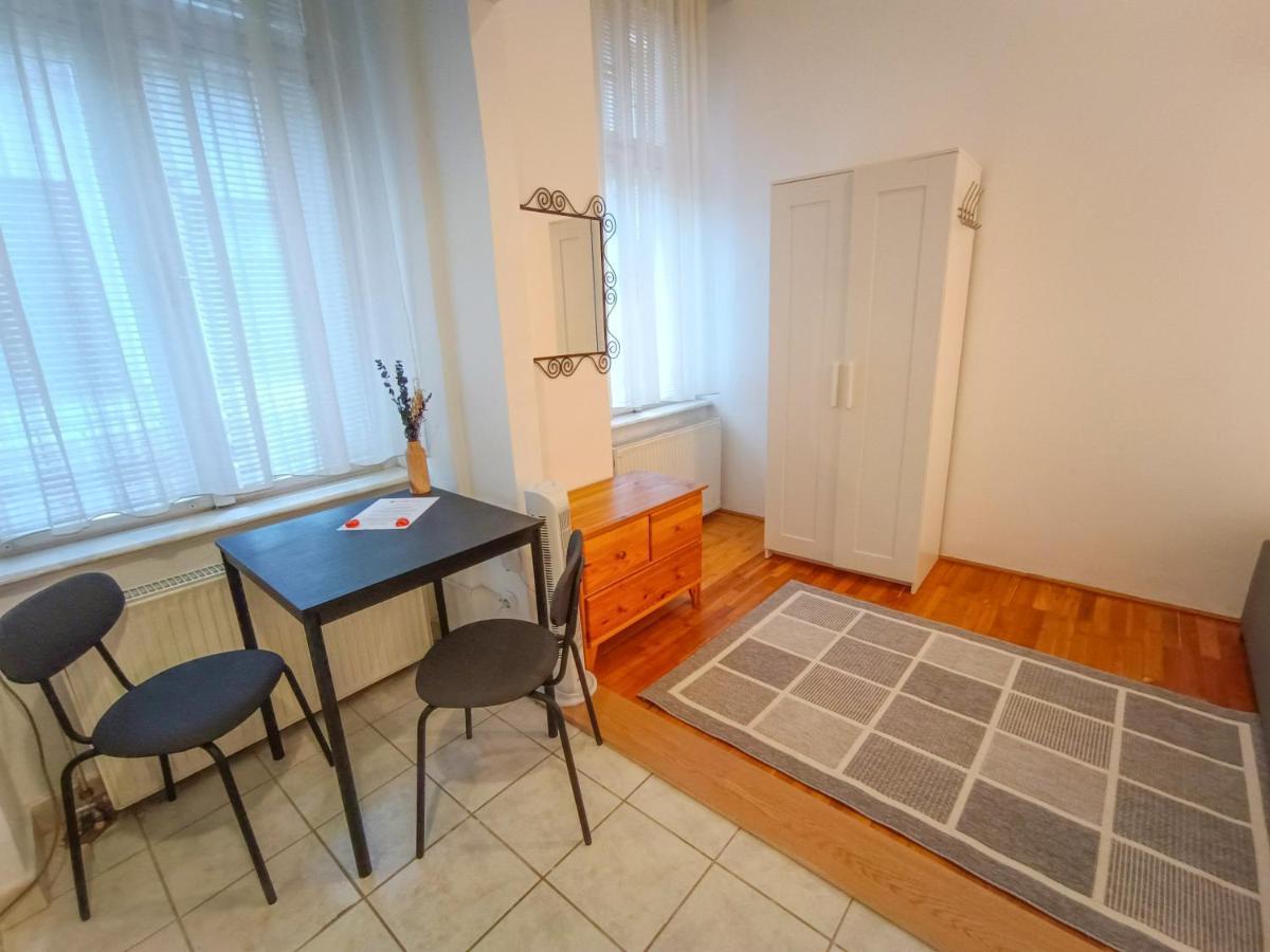R172 Elitehost Raday Studio Apartment Budapest Exteriör bild