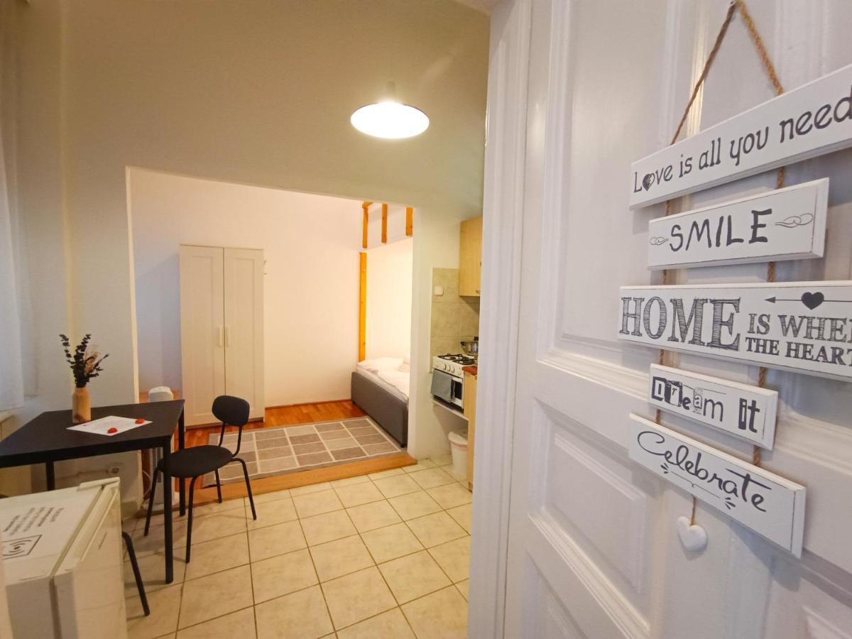 R172 Elitehost Raday Studio Apartment Budapest Exteriör bild