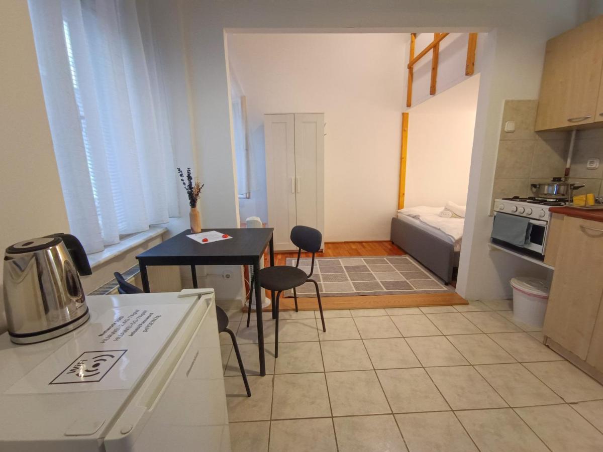 R172 Elitehost Raday Studio Apartment Budapest Exteriör bild