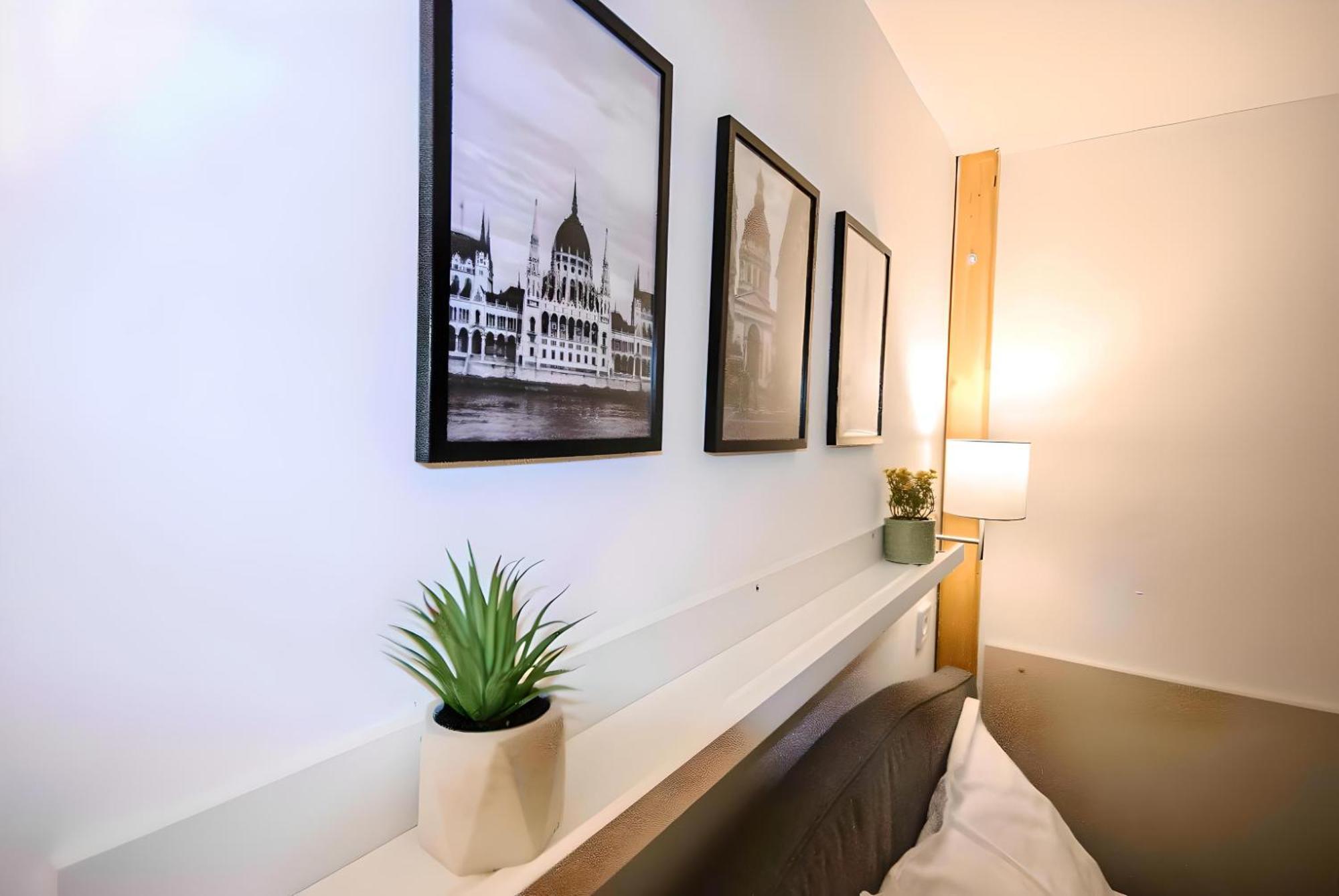 R172 Elitehost Raday Studio Apartment Budapest Exteriör bild